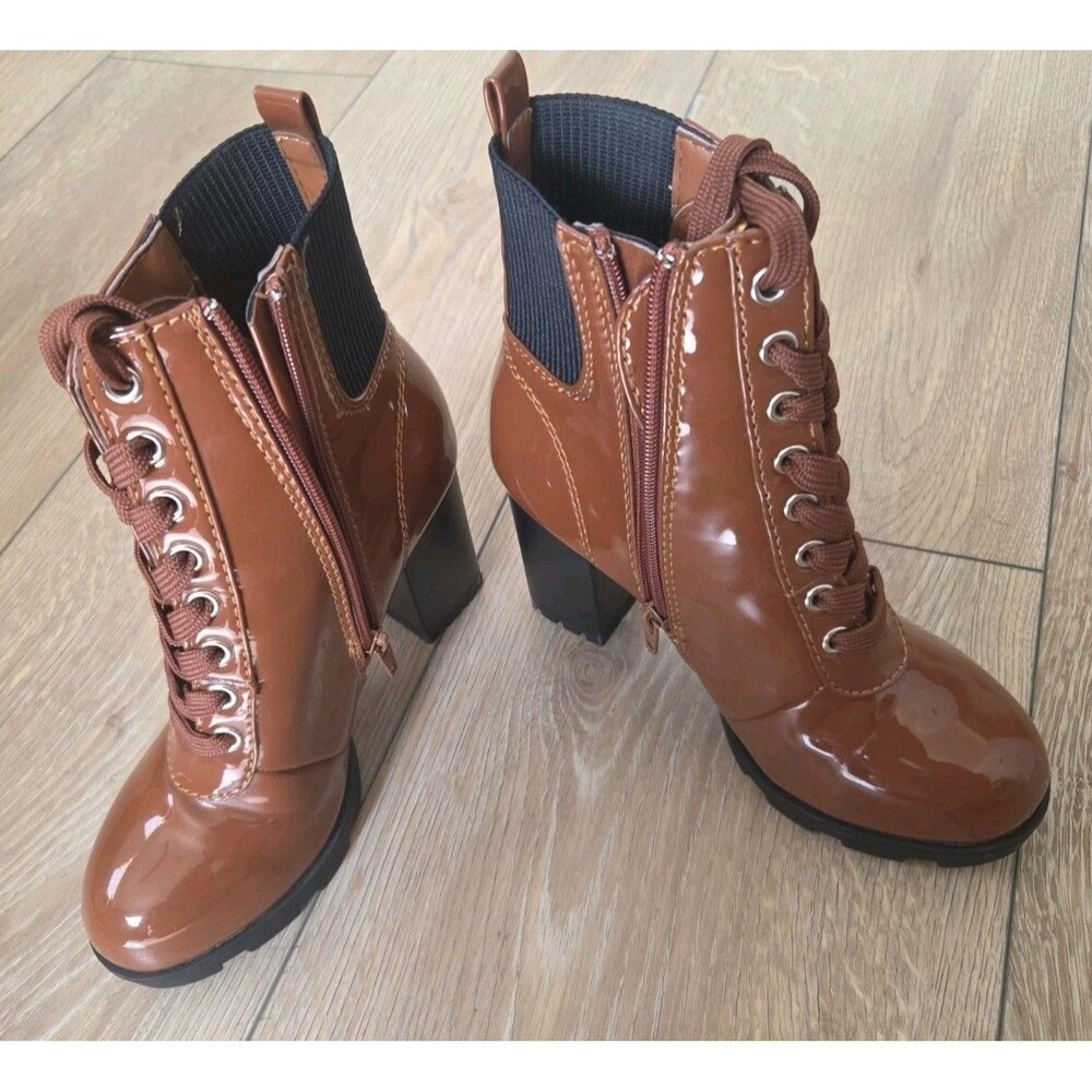 Bamboo womens boots 5 1/2 (35)
